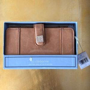 Brand new Liz Claiborne leather wallet tan